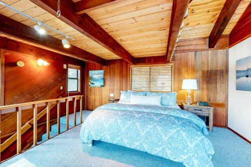 Lake View Chalet