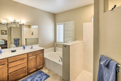 Lovely Laughlin Oasis On Mojave Golf Course!
