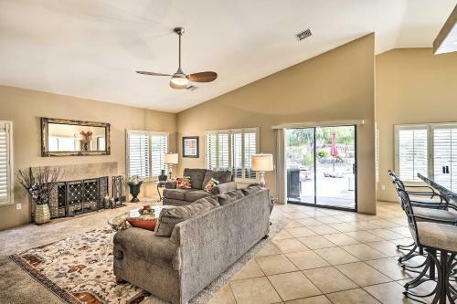 Lovely Laughlin Oasis On Mojave Golf Course!