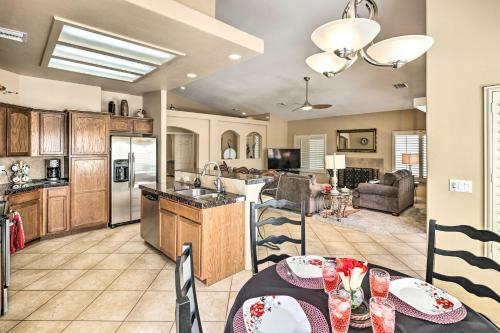 Lovely Laughlin Oasis On Mojave Golf Course!