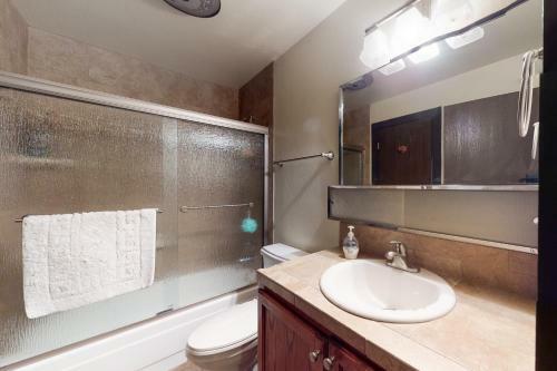 Tahome & Tahoe Place