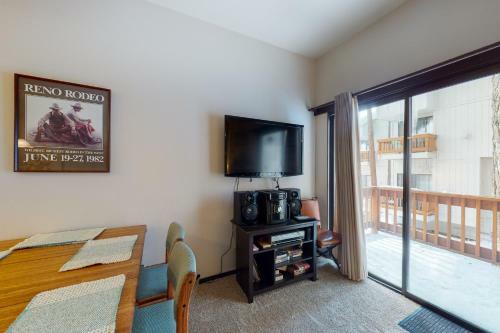 Tahome & Tahoe Place