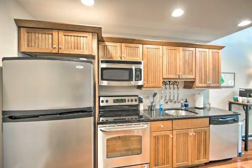 Apartamento Waterfront Getaway With Boat Slip On Alton Bay!