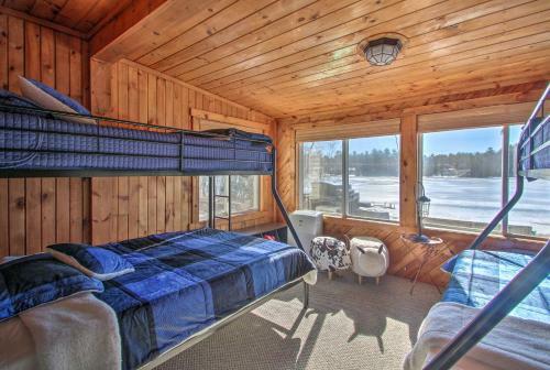 Pet-friendly Home With Private Beach, Dock And Rafts!
