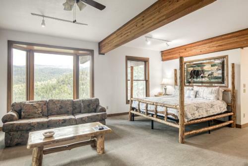 Lookout Lodge