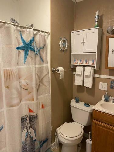 Spacious Duplex With Mountain Views, Parking, Wifi