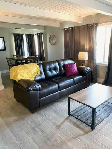 Spacious Reno Apartment #b Minutes From Downtown