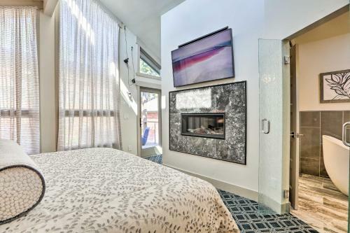 Luxe Home With Backyard Oasis About 1 Mi To Midtown
