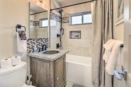 Luxe Home With Backyard Oasis About 1 Mi To Midtown