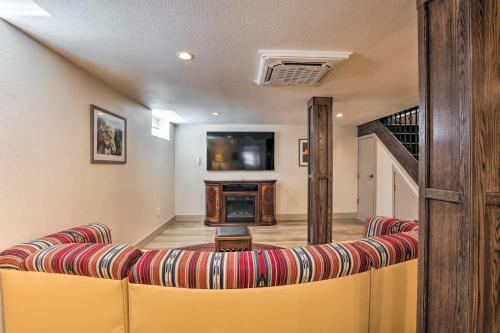 Luxe Home With Backyard Oasis About 1 Mi To Midtown