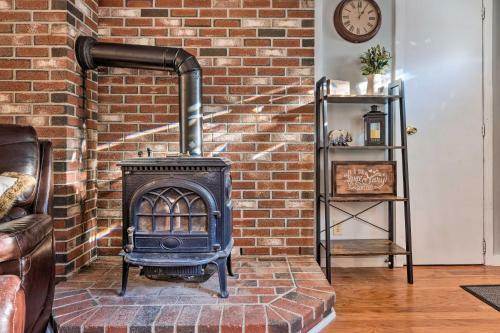 Cozy Bartlett Home With Views 3 Mi To Skiing!