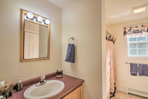 Deluxe North Conway Home With Game Room And Fire Pit!