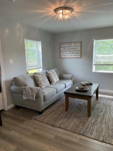 Come Play-relax-enjoy! Private Home On 2+ Acres!
