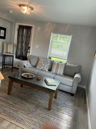 Come Play-relax-enjoy! Private Home On 2+ Acres!