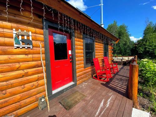 Villa Bc Log Cabin With Private Beach, River, Fire Pit, Ac, Wifi, Onsite Trails, Ski Slope Views