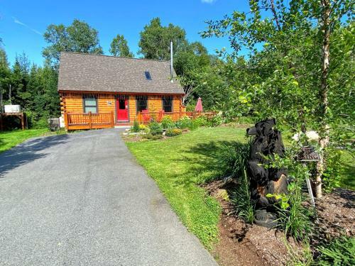 Villa Bc Log Cabin With Private Beach, River, Fire Pit, Ac, Wifi, Onsite Trails, Ski Slope Views