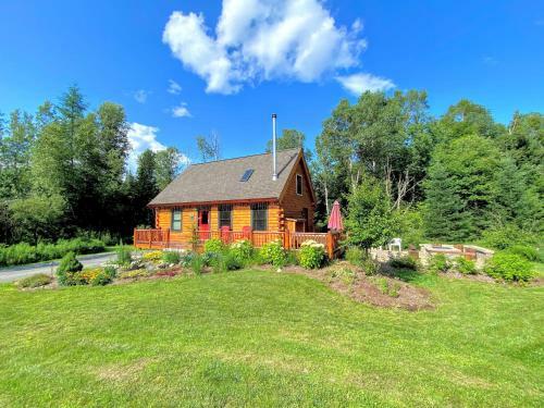 Villa Bc Log Cabin With Private Beach, River, Fire Pit, Ac, Wifi, Onsite Trails, Ski Slope Views