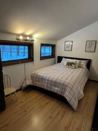 3br Lakefront Oasis -250ft Sandy Private Frontage
