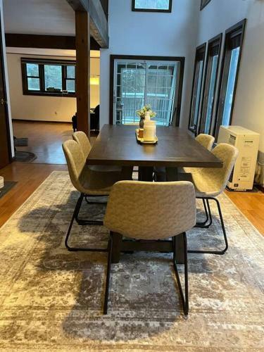 3br Lakefront Oasis -250ft Sandy Private Frontage