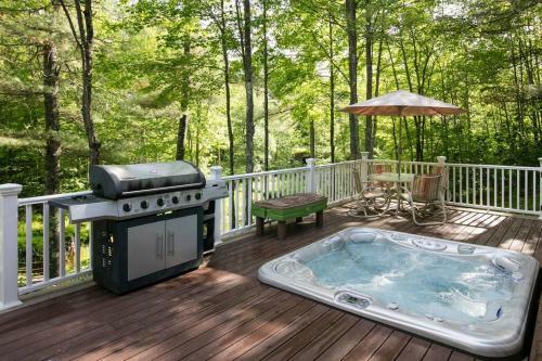 Large House W/hottub, Bar, Patio, Theater, Game Rm