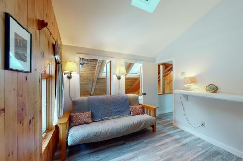 Tranquil Mountain Lodge