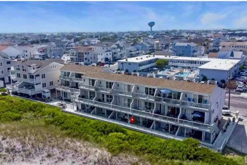 On The Sand Beachfront Condo With Parking