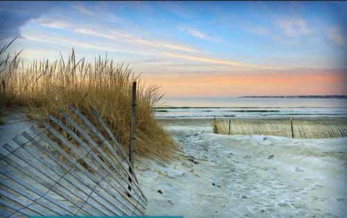 On The Sand Beachfront Condo With Parking