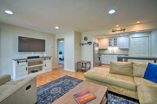 Cape May Quad With Grill - 7 Blocks To Beach!