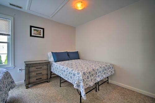 Cape May Quad With Grill - 7 Blocks To Beach!