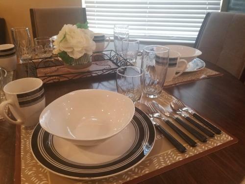 Very Private, Gated, Huge Floorplan, Wifi, Washer&dryer