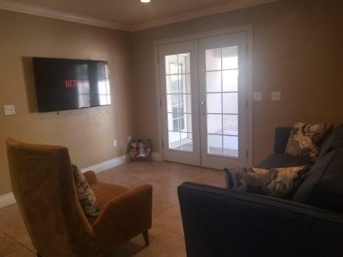 Very Private, Gated, Huge Floorplan, Wifi, Washer&dryer