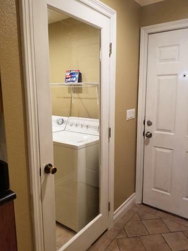 Very Private, Gated, Huge Floorplan, Wifi, Washer&dryer