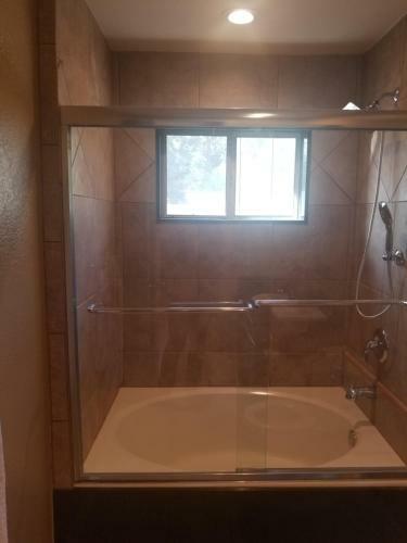 Very Private, Gated, Huge Floorplan, Wifi, Washer&dryer