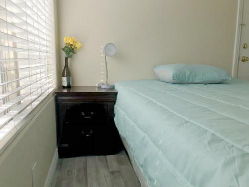 Comfortable Big Bedroom In The House For Rent-03