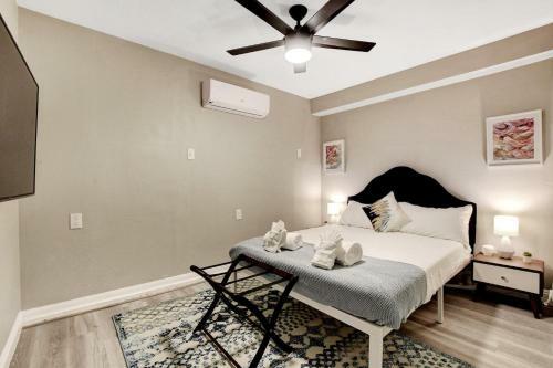 Modern Lockdown At 7br, 4ba, Pool, Spa And Games 31 Days Only