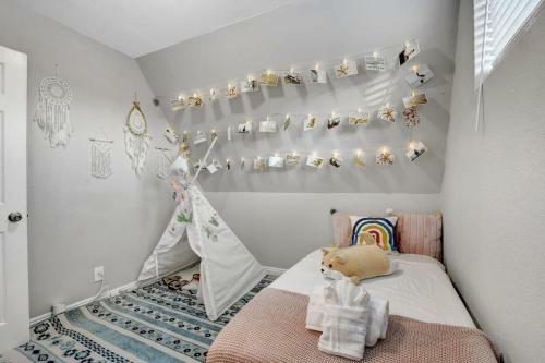 Modern Lockdown At 7br, 4ba, Pool, Spa And Games 31 Days Only