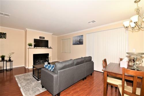Apartamento Lovely 2 Bedroom Condo With Indoor Fireplace