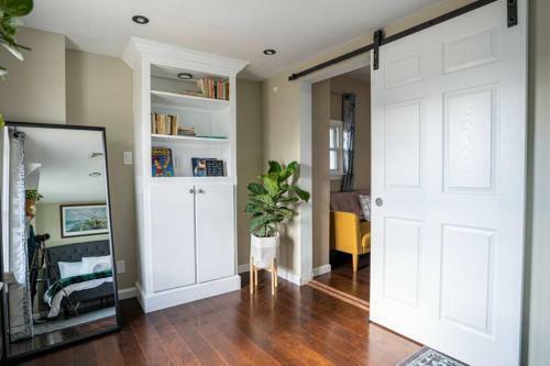 New 4br In AC Quiet Island +central Location