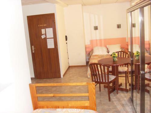 Hotel Logis De La Rose