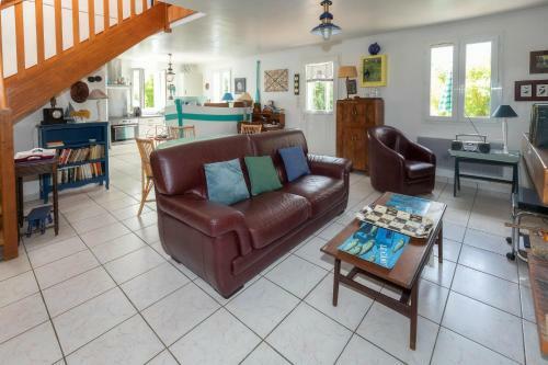 Villa 4 People House Kerlard With Garden By Weekome