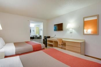 Motel 6 Tacoma South