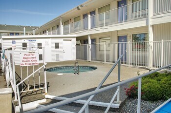 Motel 6 Tacoma South