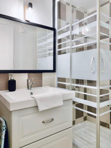 Apartamento Studio In Hyper Centre - Fully Renovated With Double Bed #cm