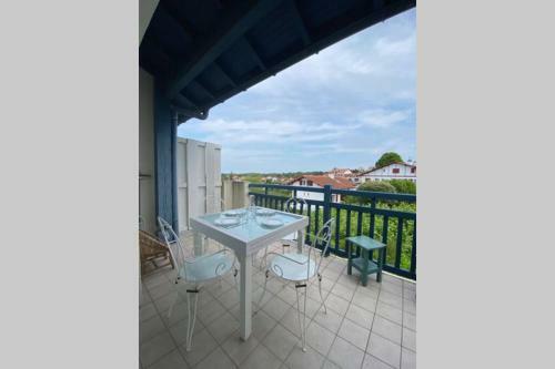 Apartamento Studio Avec Piscine , Plage � Pieds
