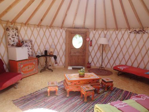 Posada Eco-h�tel Et Yourtes Du Mercantour