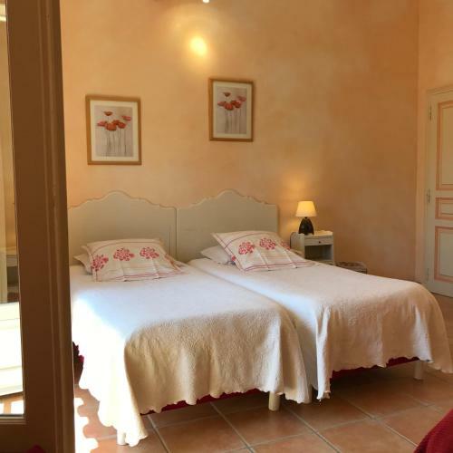 Bed & Breakfast Le Mazet Des M�res