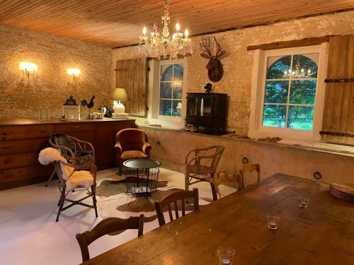 Hostal La Maison Blanche
