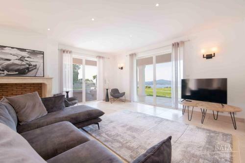 Luxury Villas At Grimaud