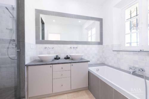 Luxury Villas At Grimaud
