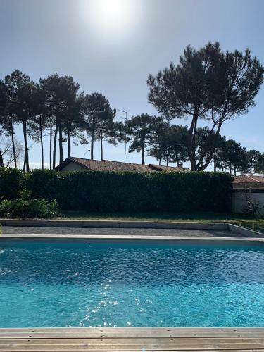 Maison Avec Sa Grande Terrasse Ensoleill�e